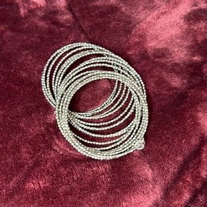 Costume silver bangle slinky like design